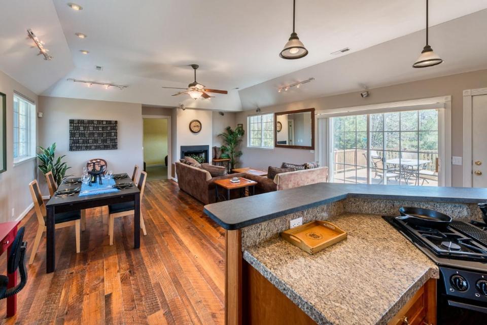 Glass House Winery Bed And Breakfast Earlysville 외부 사진